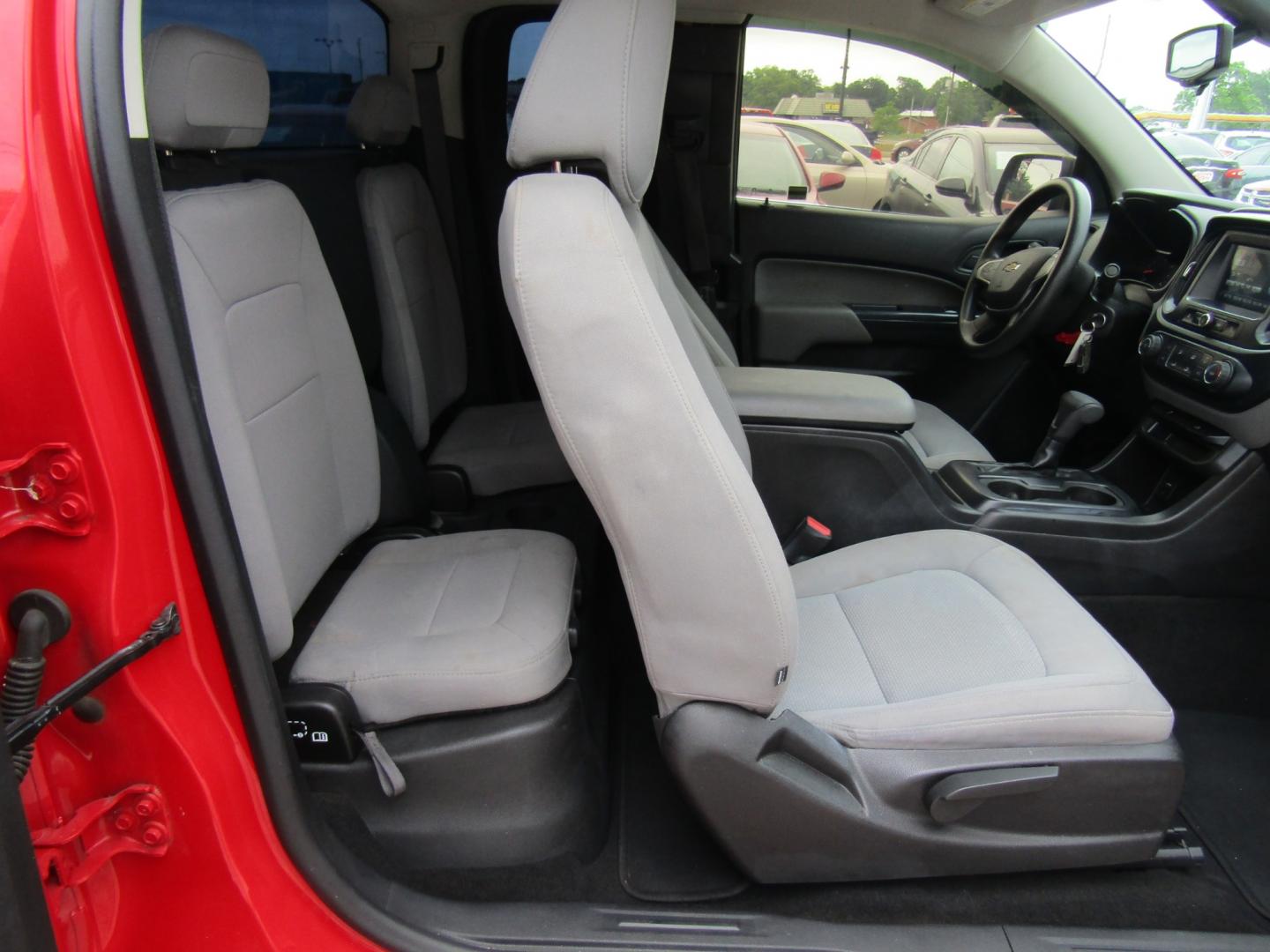 2017 Red /Gray Chevrolet Colorado Work Truck Ext. Cab 2WD (1GCHSBEA0H1) with an 2.5L L4 DOHC 16V GAS engine, 6A transmission, located at 15016 S Hwy 231, Midland City, AL, 36350, (334) 983-3001, 31.306210, -85.495277 - Photo#8